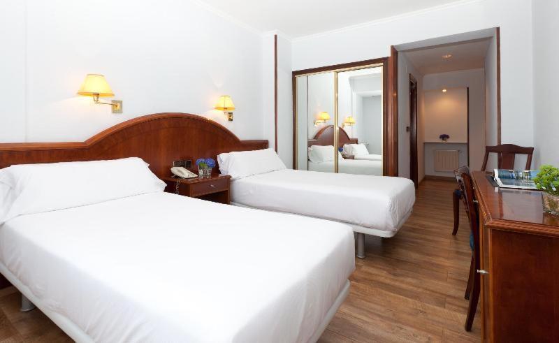 Chambre Triple Standard - Vue sur Mer
